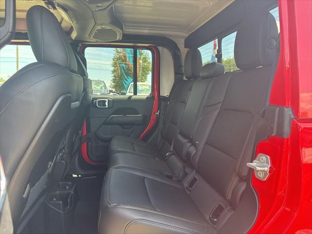 new 2025 Jeep Gladiator car, priced at $43,957