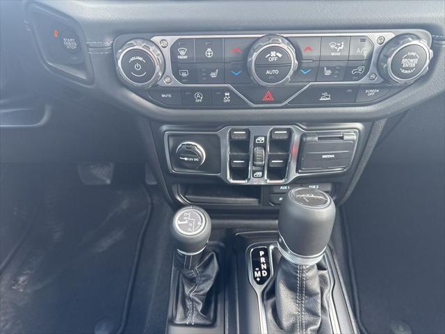 new 2025 Jeep Gladiator car, priced at $44,697
