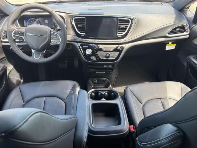 new 2025 Chrysler Pacifica car, priced at $42,247