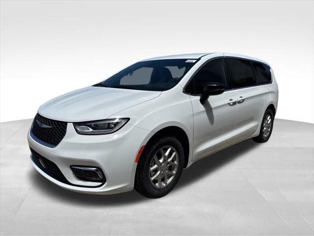 new 2025 Chrysler Pacifica car, priced at $42,247
