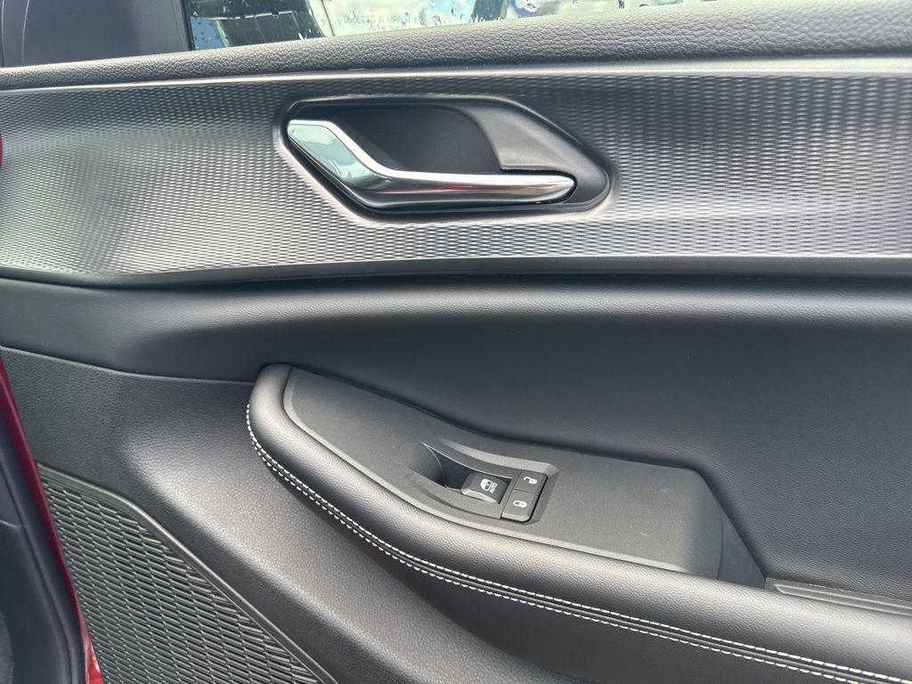 new 2025 Jeep Grand Cherokee car, priced at $41,370