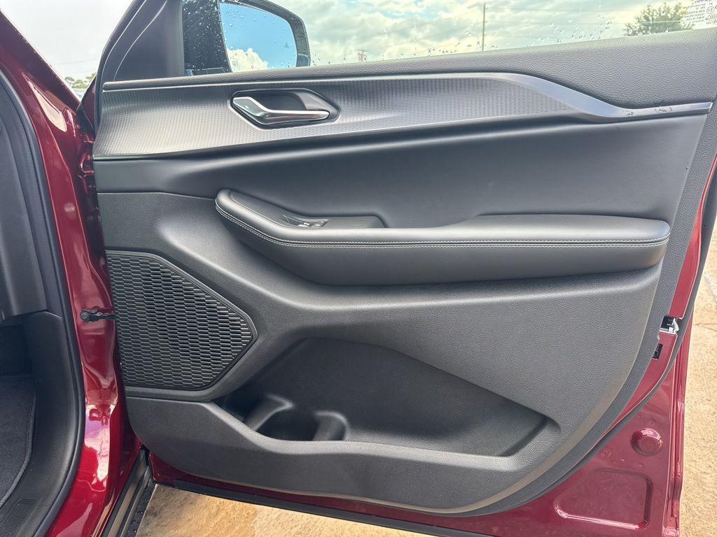 new 2025 Jeep Grand Cherokee car, priced at $41,370