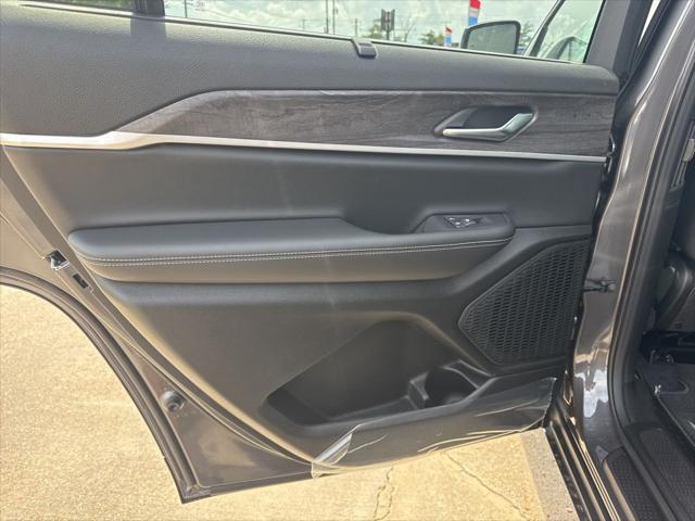 new 2025 Jeep Grand Cherokee L car, priced at $49,502