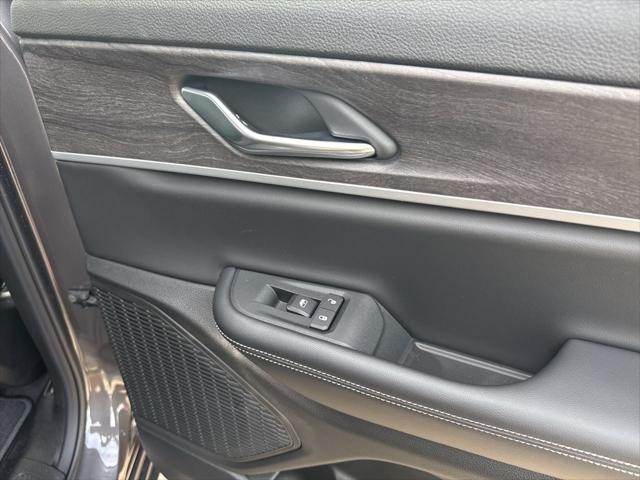 new 2025 Jeep Grand Cherokee L car, priced at $49,502