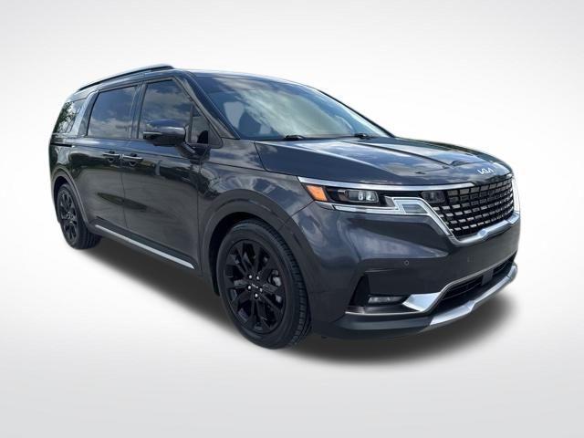 used 2023 Kia Carnival car, priced at $34,500