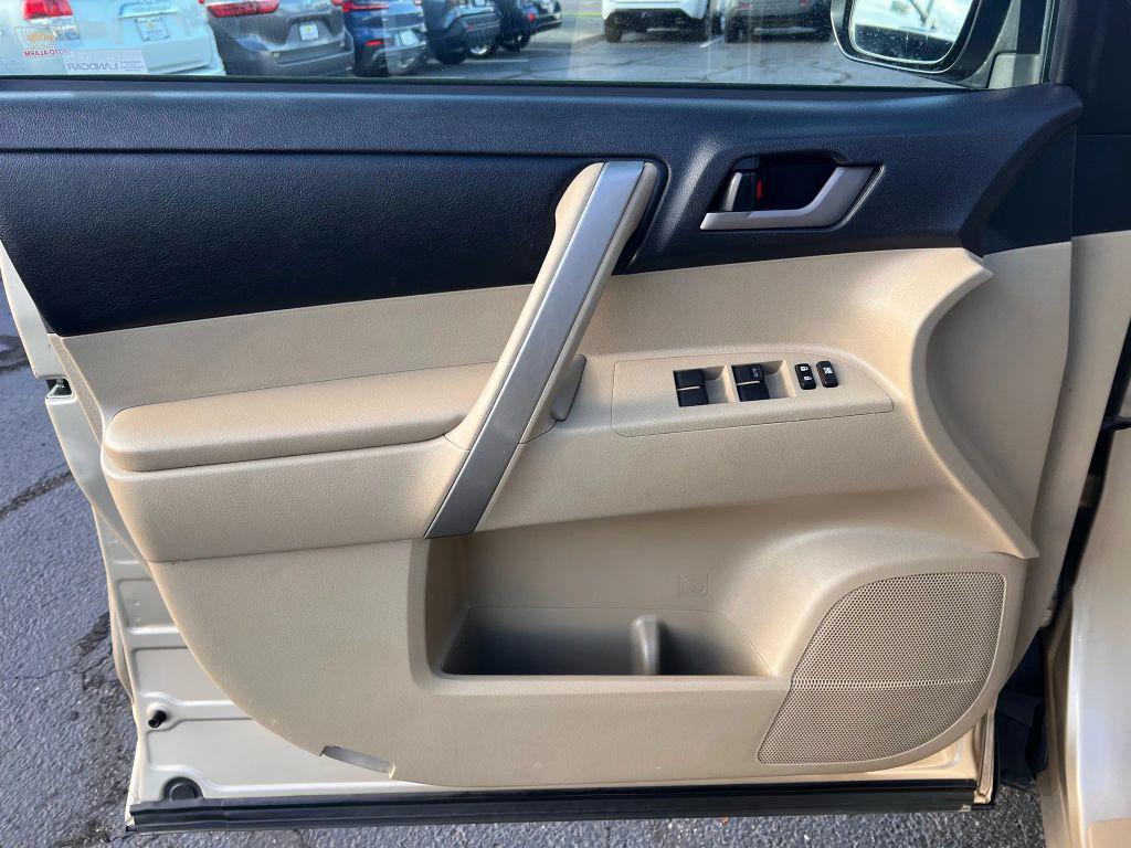 used 2011 Toyota Highlander car, priced at $11,495