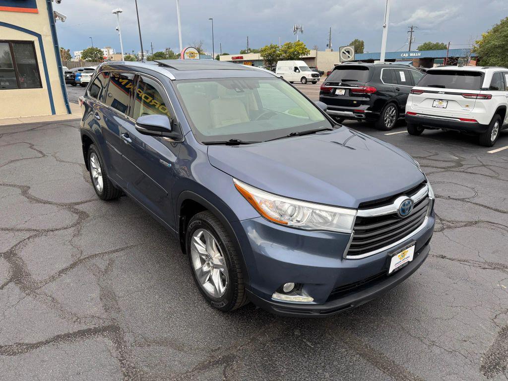 used 2015 Toyota Highlander Hybrid car, priced at $17,995