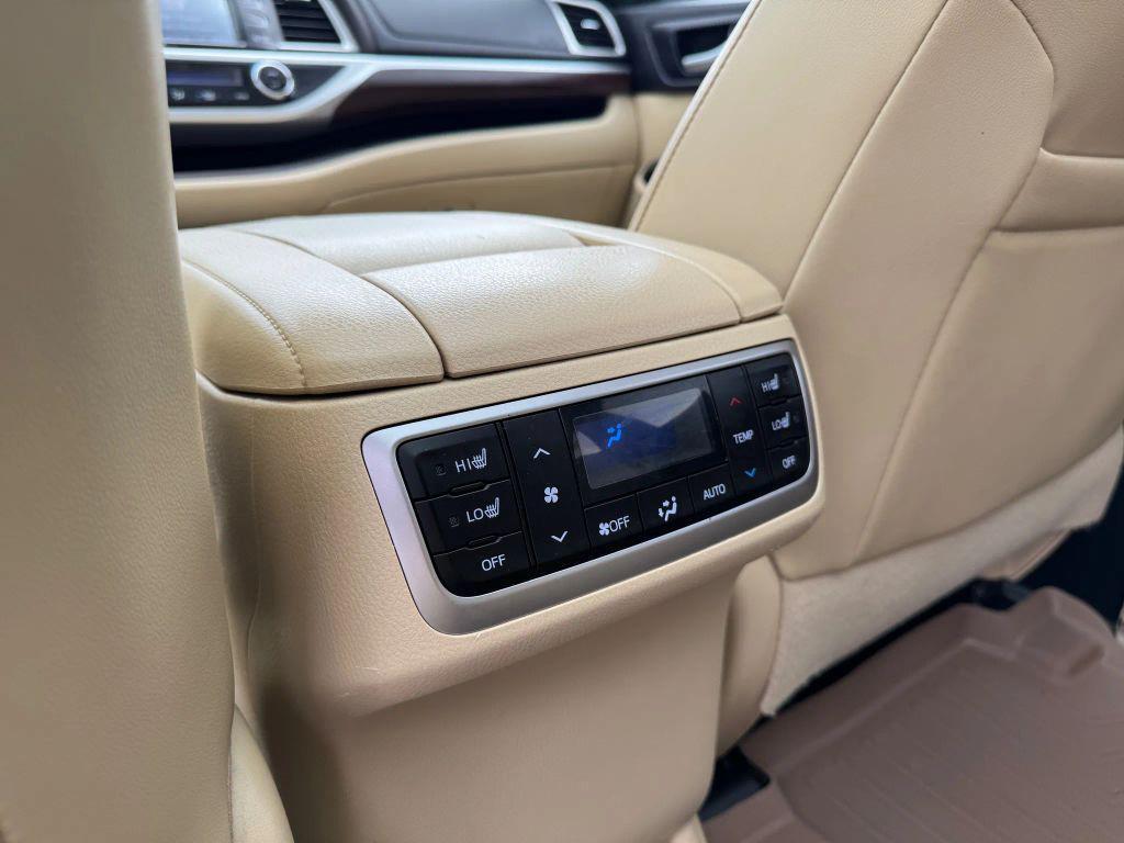 used 2015 Toyota Highlander Hybrid car, priced at $17,995