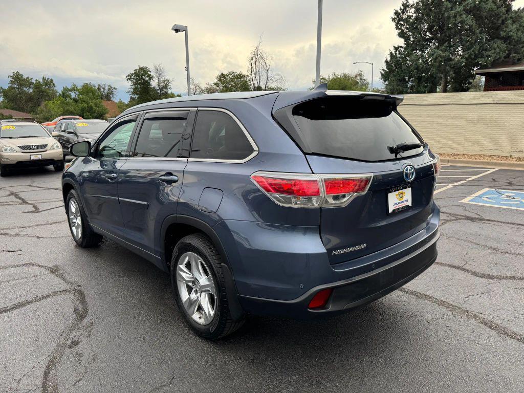 used 2015 Toyota Highlander Hybrid car, priced at $17,995