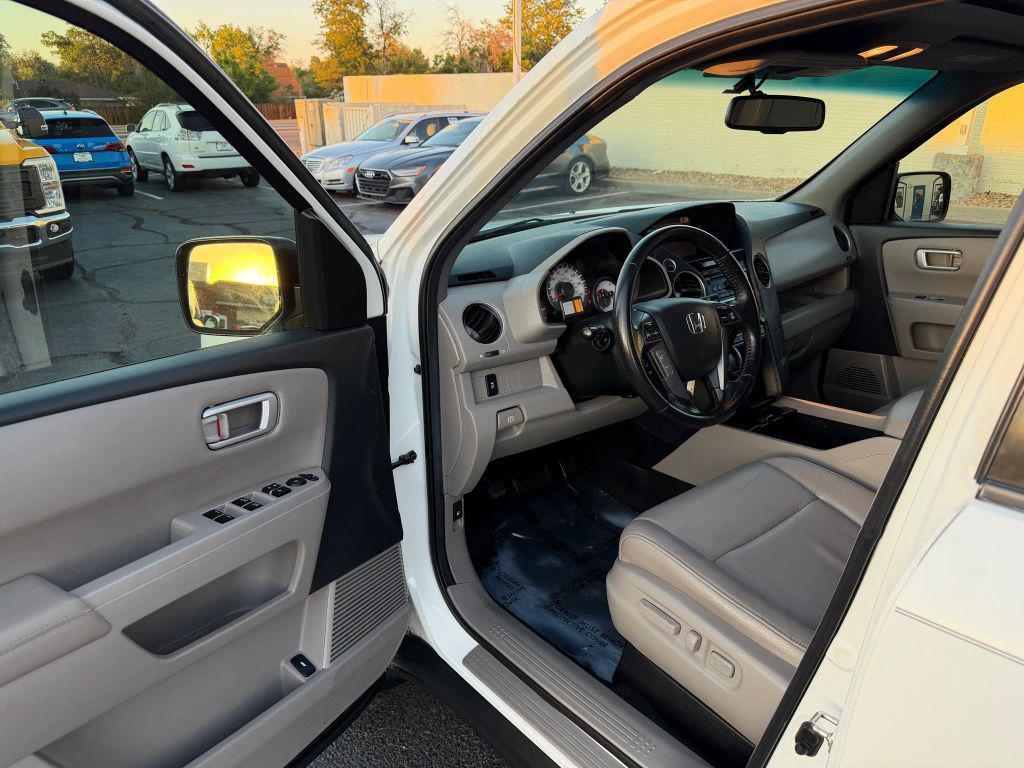 used 2014 Honda Pilot car, priced at $10,995