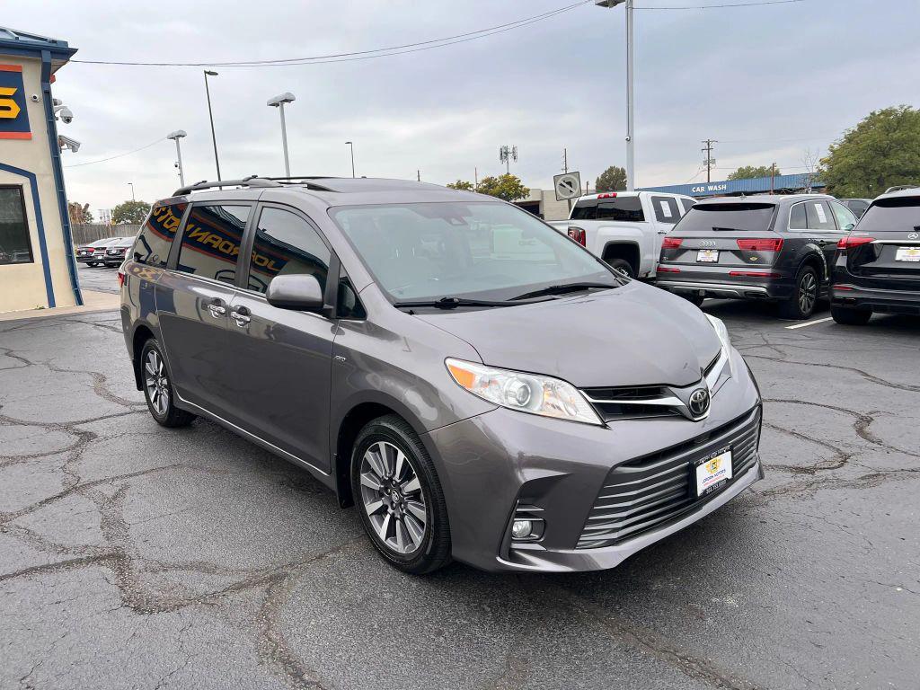 used 2018 Toyota Sienna car, priced at $17,499