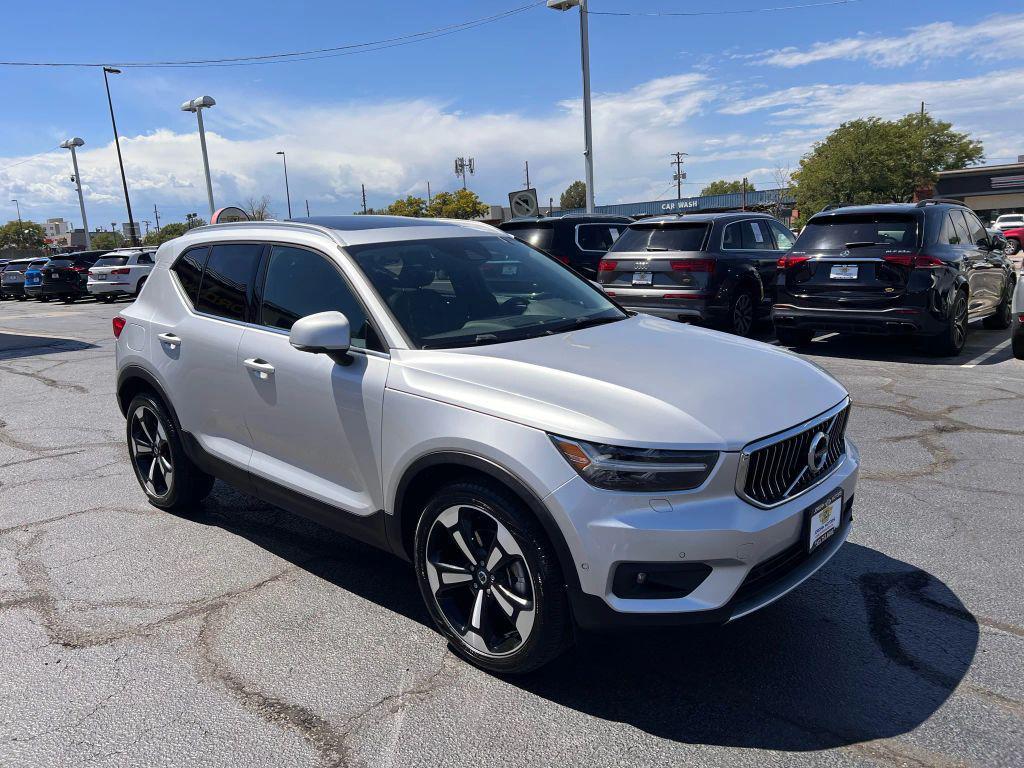used 2019 Volvo XC40 car, priced at $21,995