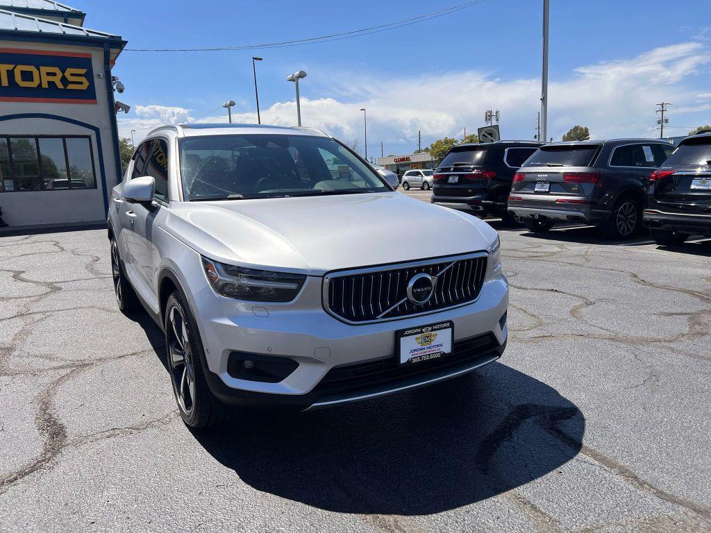 used 2019 Volvo XC40 car, priced at $21,995