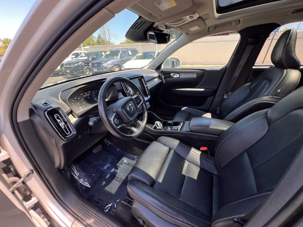 used 2019 Volvo XC40 car, priced at $21,995