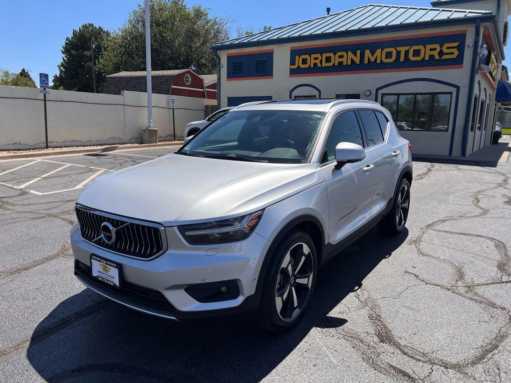 used 2019 Volvo XC40 car, priced at $21,995