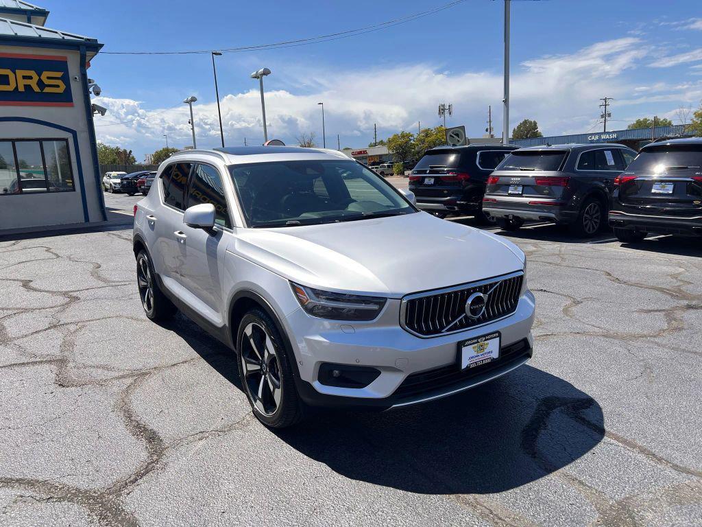 used 2019 Volvo XC40 car, priced at $21,995