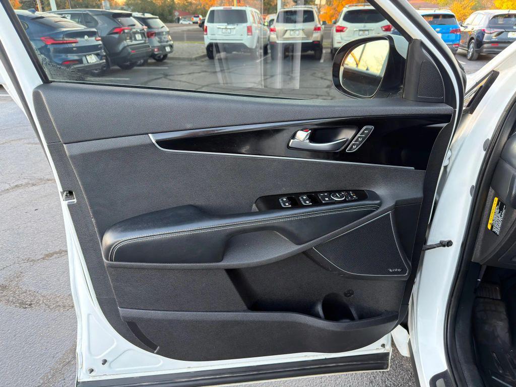 used 2017 Kia Sorento car, priced at $9,495