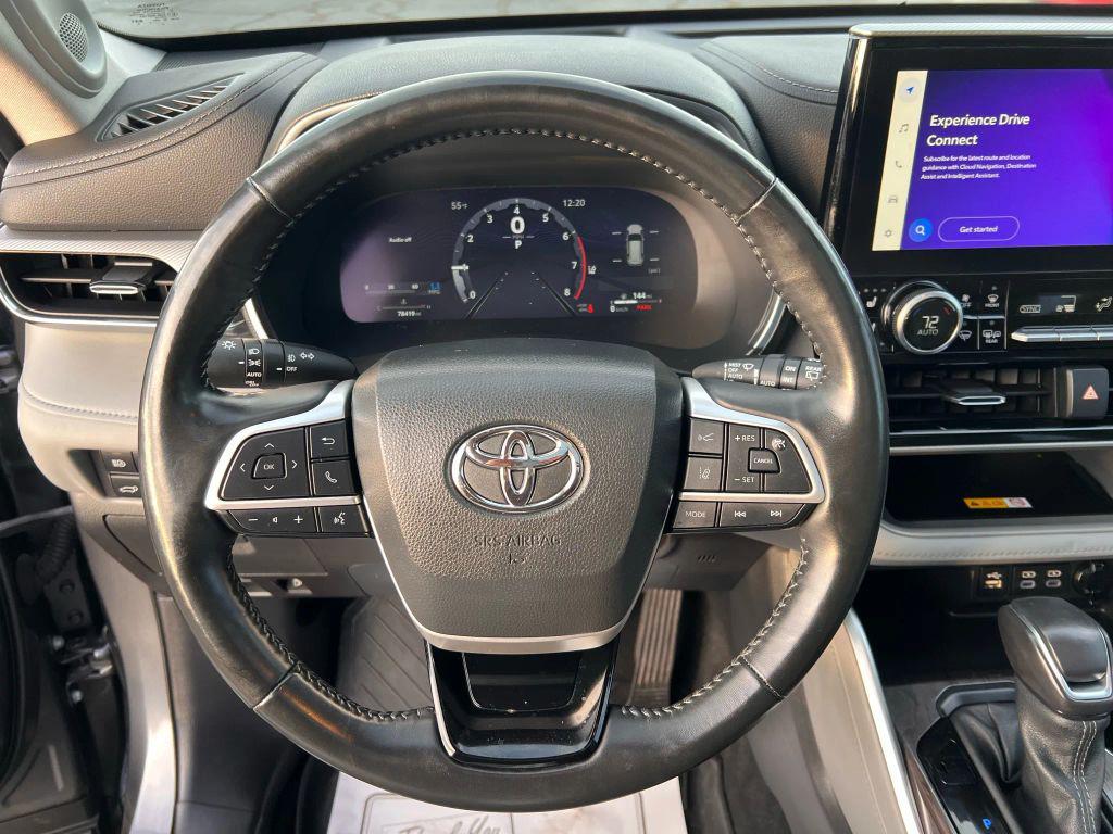 used 2023 Toyota Highlander car, priced at $36,995