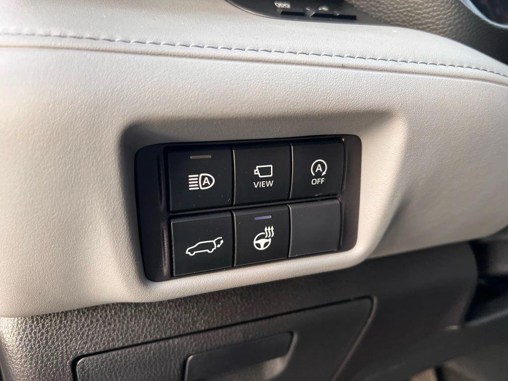 used 2023 Toyota Highlander car, priced at $36,995