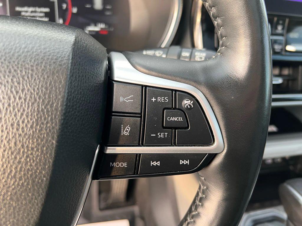 used 2023 Toyota Highlander car, priced at $36,995