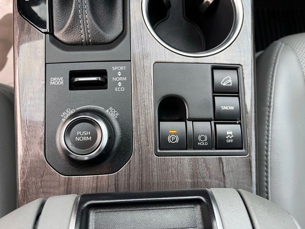 used 2023 Toyota Highlander car, priced at $36,995