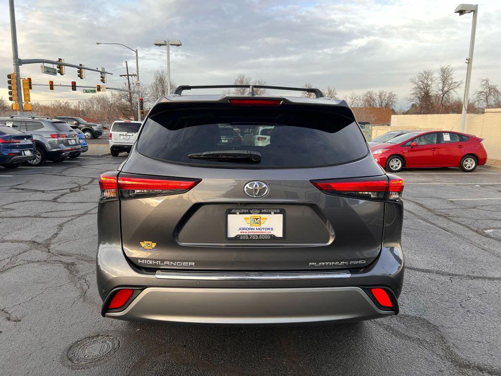 used 2023 Toyota Highlander car, priced at $36,995