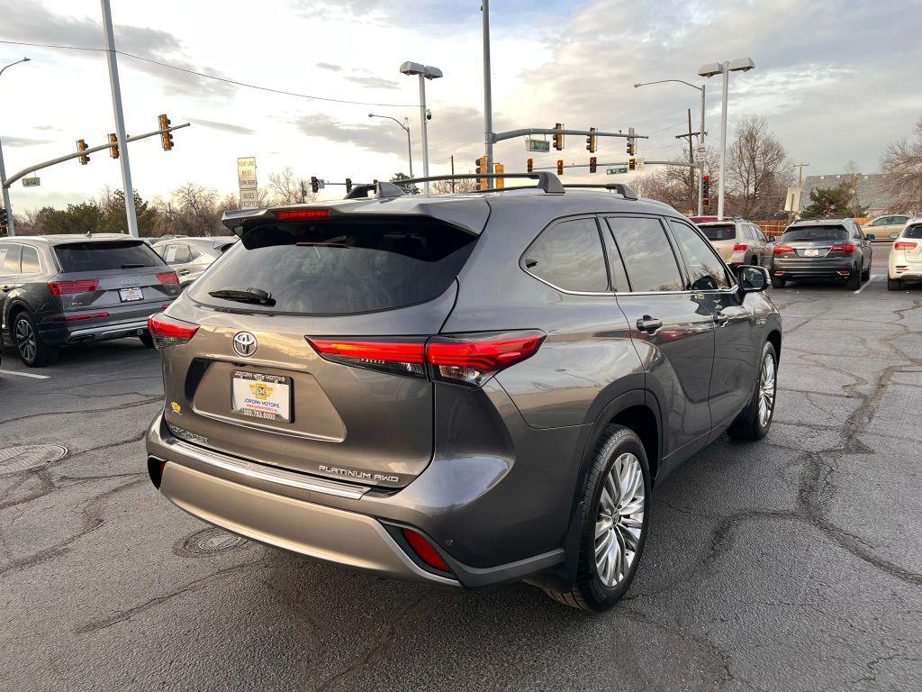 used 2023 Toyota Highlander car, priced at $36,995