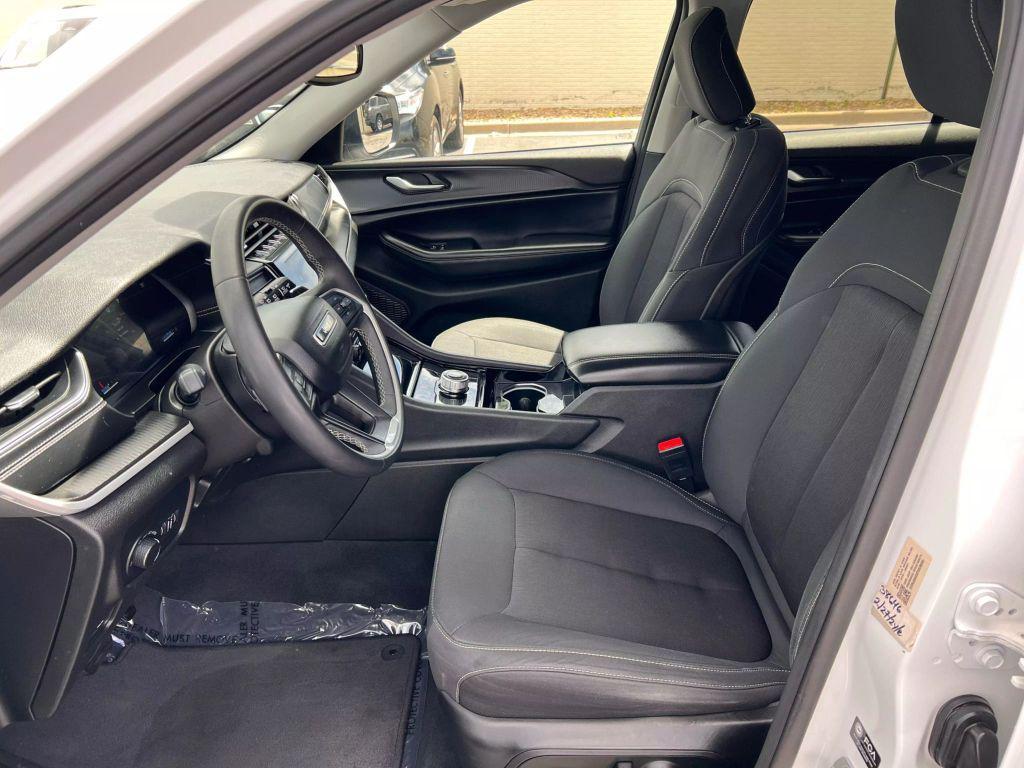 used 2023 Jeep Grand Cherokee car, priced at $23,995