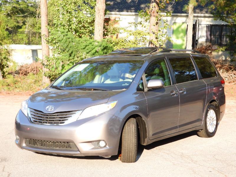 used 2014 Toyota Sienna car, priced at $15,977