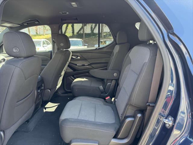 used 2022 Chevrolet Traverse car, priced at $23,795