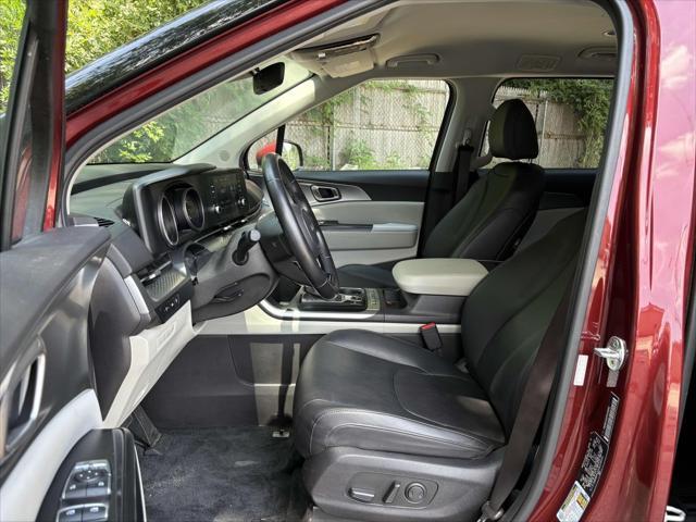 used 2023 Kia Carnival car, priced at $26,710