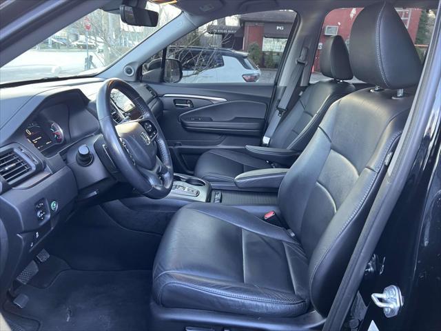 used 2022 Honda Pilot car, priced at $27,488