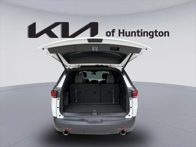 used 2023 Chevrolet Traverse car, priced at $26,478