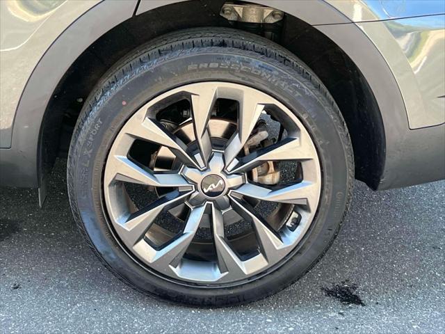 used 2022 Kia Sorento car, priced at $26,618