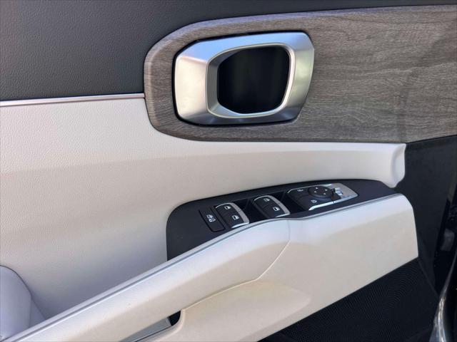 used 2022 Kia Sorento car, priced at $26,618