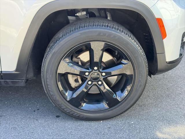 used 2022 Jeep Grand Cherokee L car, priced at $23,788