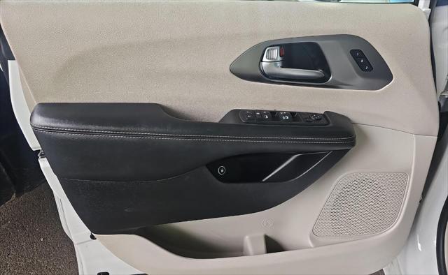 used 2022 Chrysler Pacifica Hybrid car, priced at $20,505