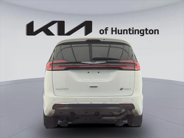 used 2022 Chrysler Pacifica Hybrid car, priced at $20,505