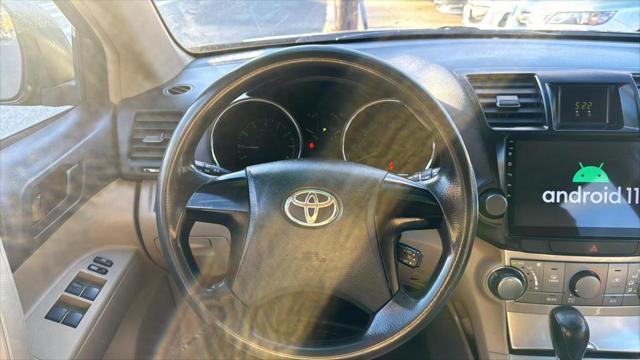 used 2012 Toyota Highlander car, priced at $10,999