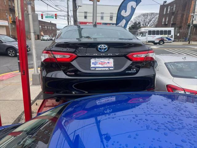 used 2020 Toyota Camry Hybrid car, priced at $20,999