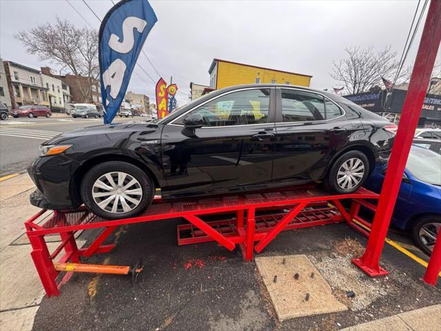 used 2020 Toyota Camry Hybrid car, priced at $20,999