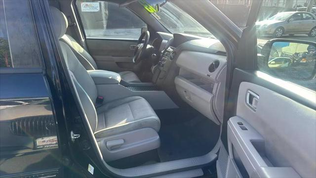 used 2013 Honda Pilot car, priced at $6,499