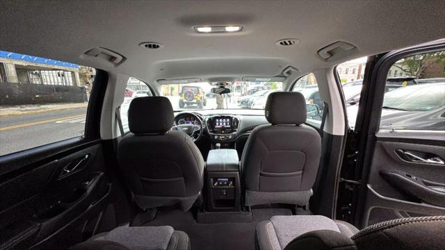 used 2021 Chevrolet Traverse car, priced at $20,999