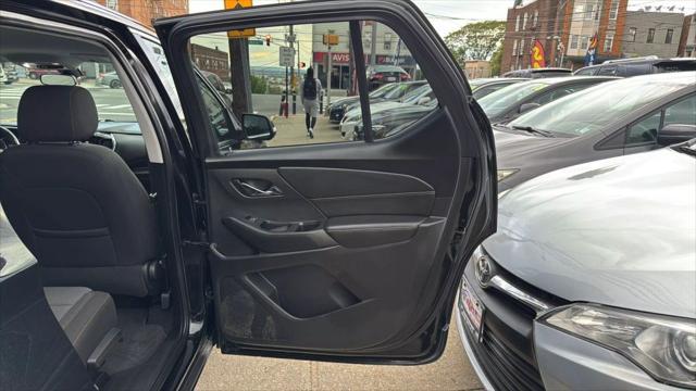 used 2021 Chevrolet Traverse car, priced at $20,999