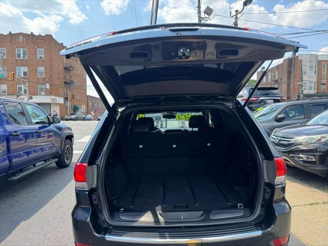 used 2016 Jeep Grand Cherokee car, priced at $14,995