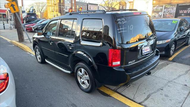 used 2011 Honda Pilot car, priced at $7,999