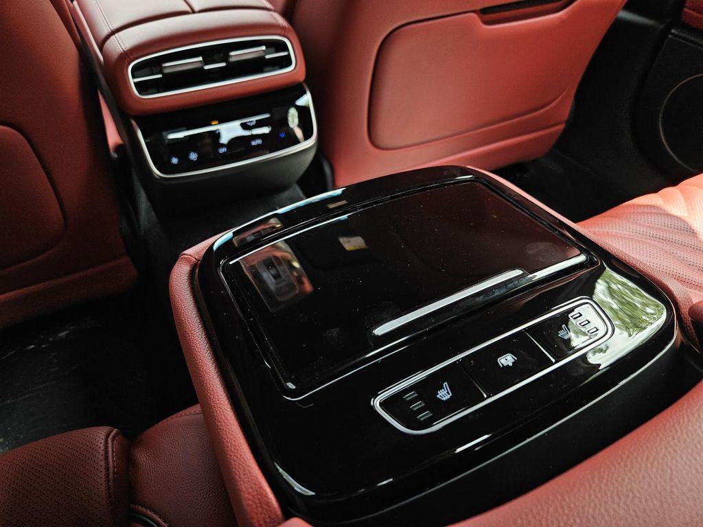 new 2025 Genesis G80 car, priced at $70,555