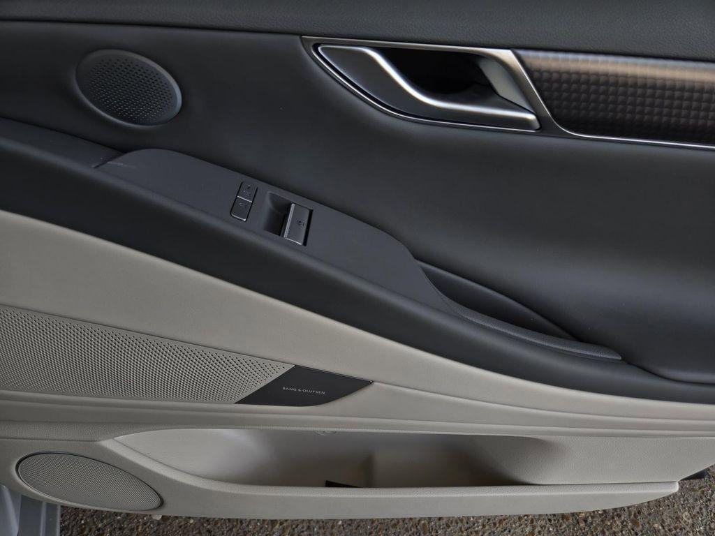 new 2025 Genesis G80 car, priced at $65,783