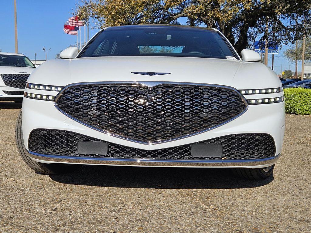 new 2025 Genesis G90 car, priced at $97,245