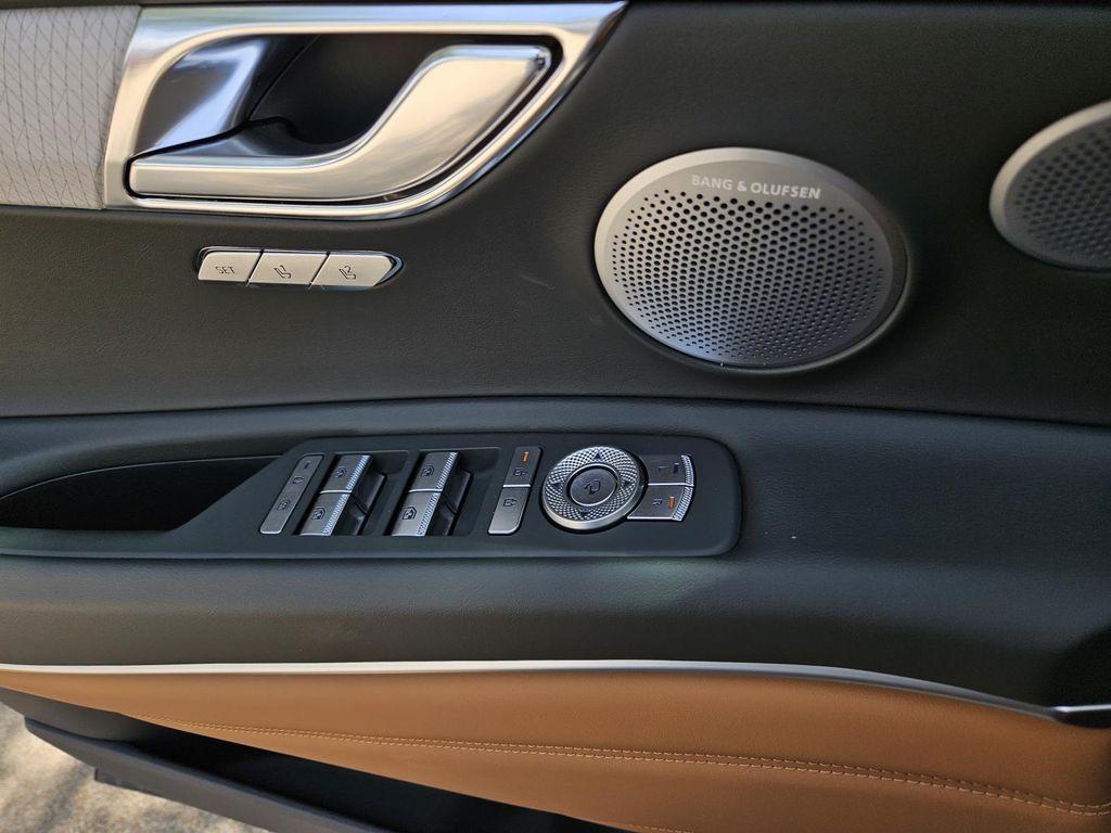 new 2025 Genesis GV80 car, priced at $82,795